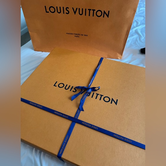 LV never full GM bag - Picture 5 of 8